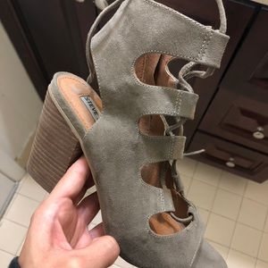 Steve Madden laced up block heel